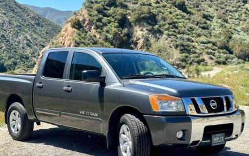 2011 NISSAN TITAN CREW CAB
