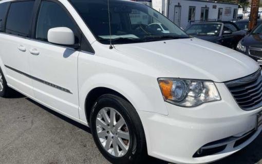 Used 2016 Chrysler Town & Country