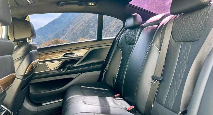 2017 BMW 740I M PACKAGE (3)