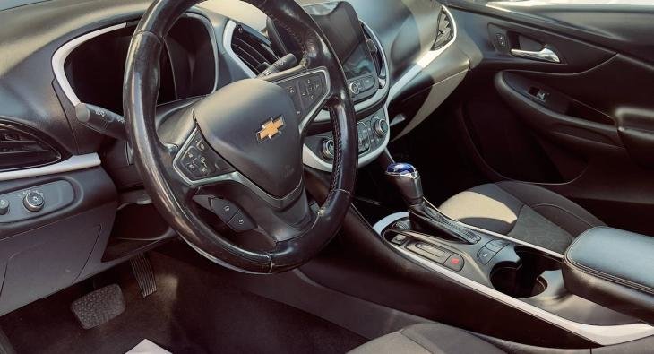 2018 Chevrolet Volt (5)