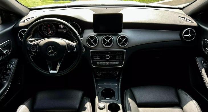 2018 MERCEDES-BENZ CLA 250 (2)
