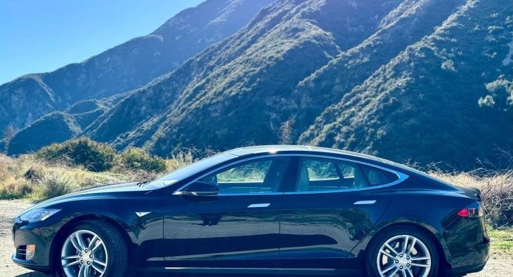 2014 TESLA MODEL S 85 (1)