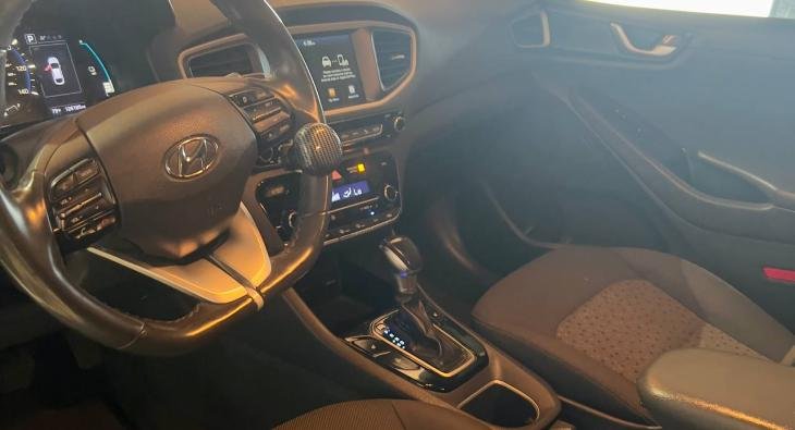 2019 HYUNDAI IONIQ BASE Plug-in Hybrid (4)