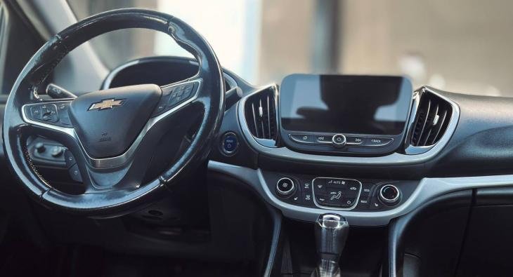2018 Chevrolet Volt (4)
