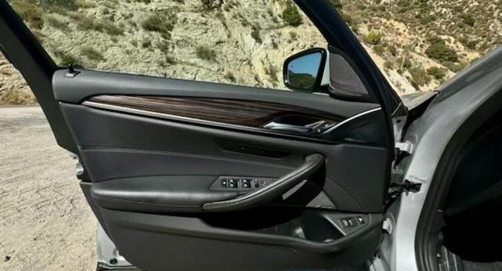 2018 BMW 5 SERIES (4)