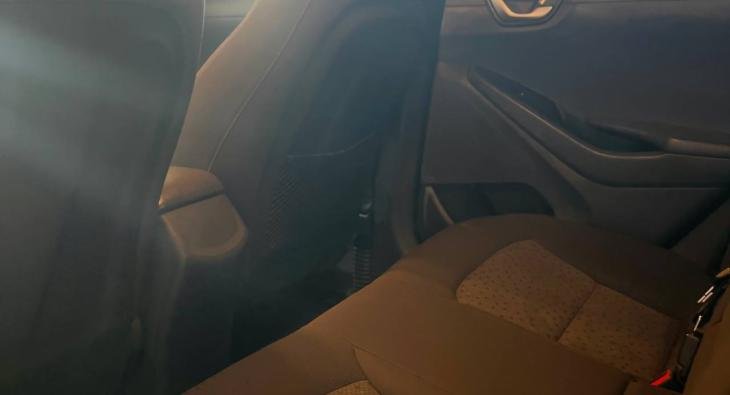 2019 HYUNDAI IONIQ BASE Plug-in Hybrid (5)