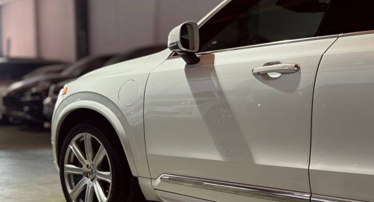 2018 Volvo XC90 Plug-in Hybrid (5)