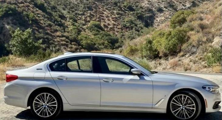 2018 BMW 5 SERIES (1)