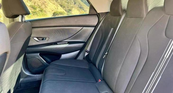 2021 HYUNDAI ELANTRA (3)
