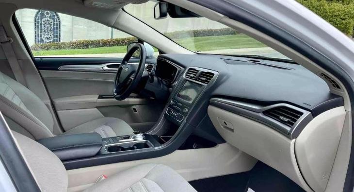 2019 FORD FUSION (1)