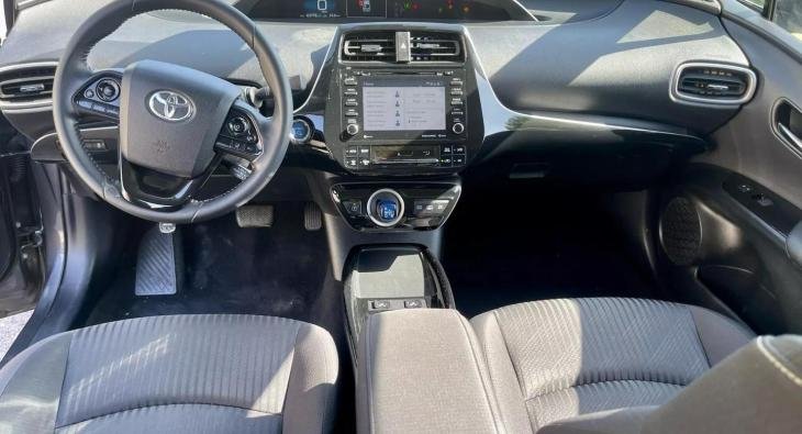 2021 TOYOTA PRIUS PRIME (3)