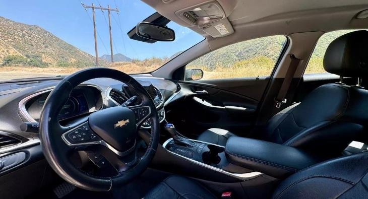 2016 CHEVROLET VOLT (5)