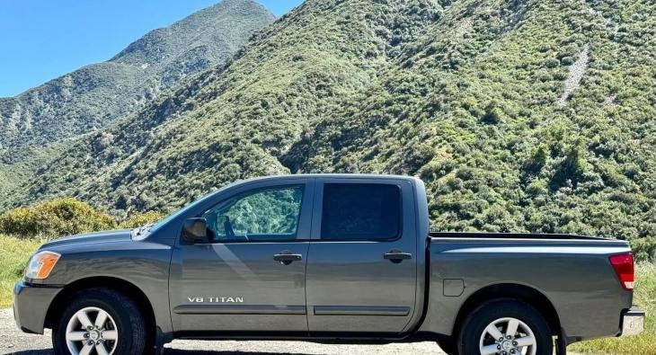 2011 NISSAN TITAN CREW CAB (1)