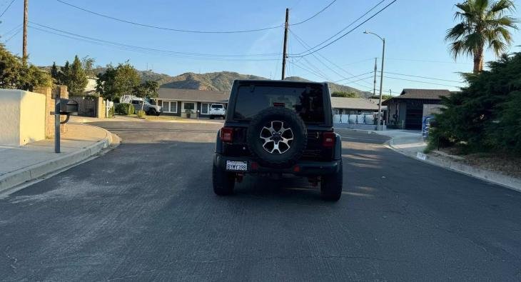 2020 JEEP WRANGLER UNLIMITED (2)